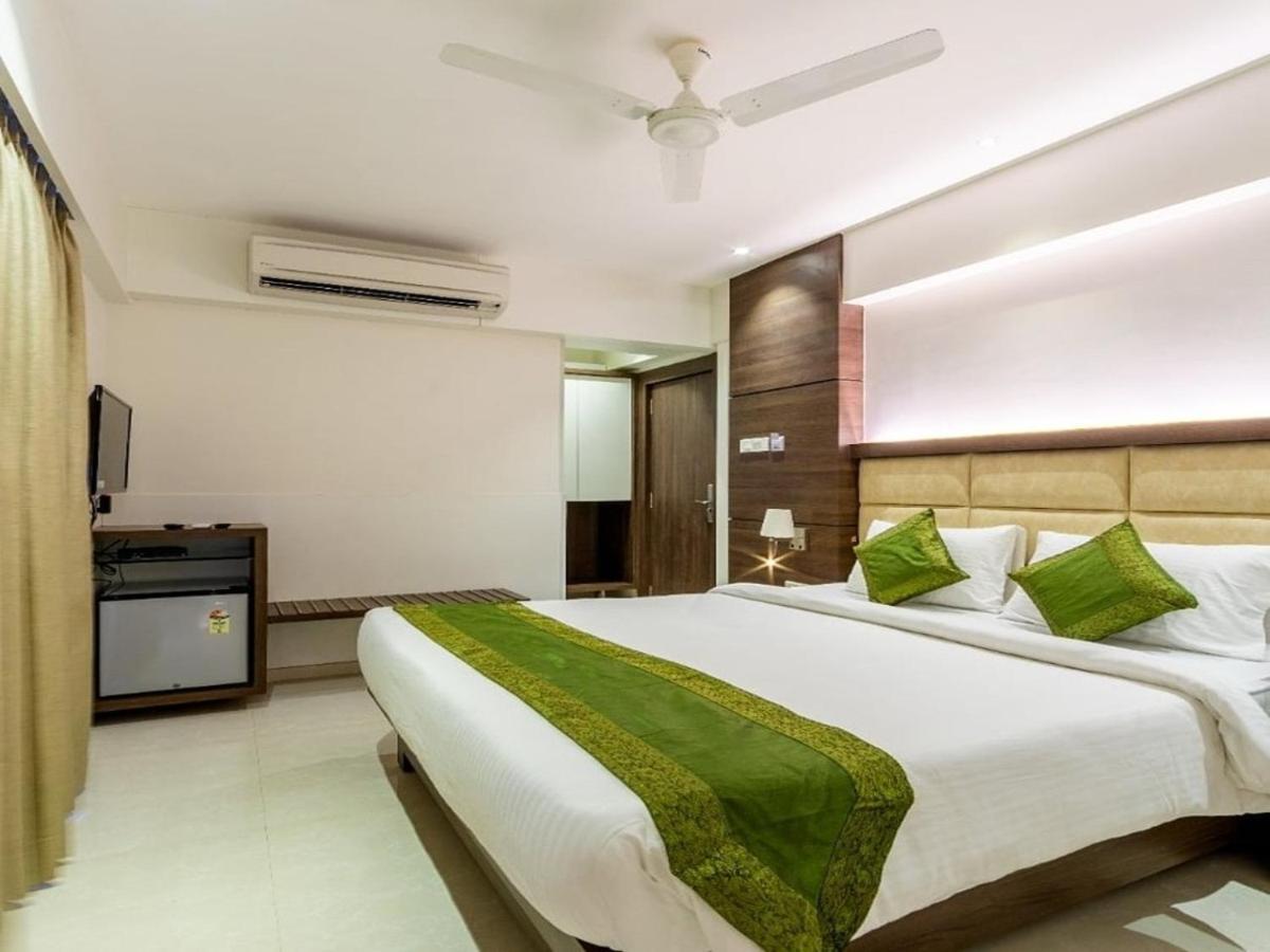 Hotel Laxvas Thane Exterior foto