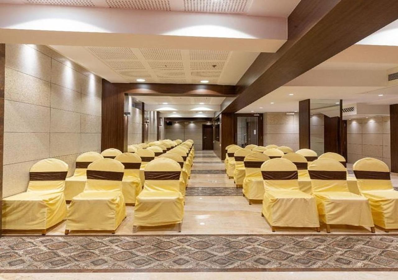 Hotel Laxvas Thane Exterior foto